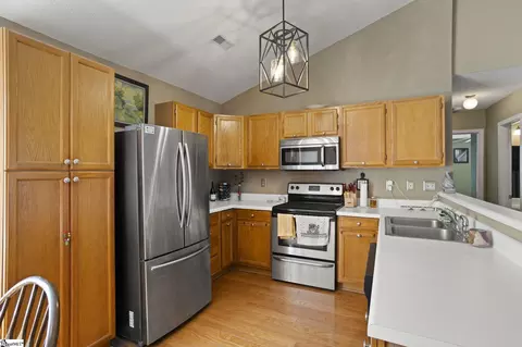 17 Lantern Ln, Greer, SC 29651 photo 10