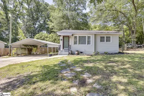 413 N Maple St, Simpsonville, SC 29681