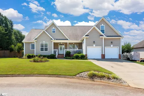 6 Nakkol Dr, Simpsonville, SC 29680