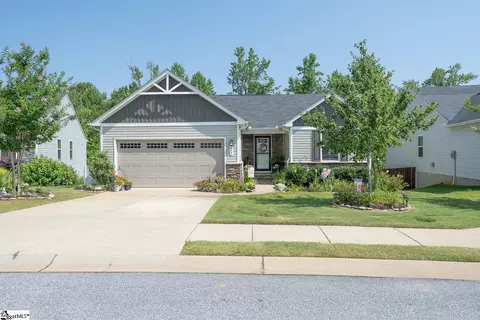 415 Edgehill Ct, Greenville, SC 29617