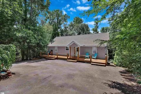 209 Stone River Dr, Fair Play, SC 29643