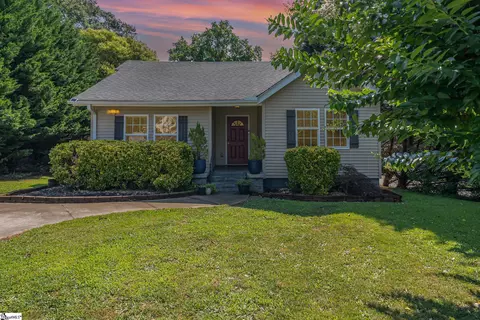 221 Beatrice St, Greenville, SC 29611