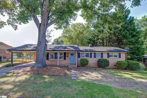 7 Wardview Ave, Greenville, SC 29617