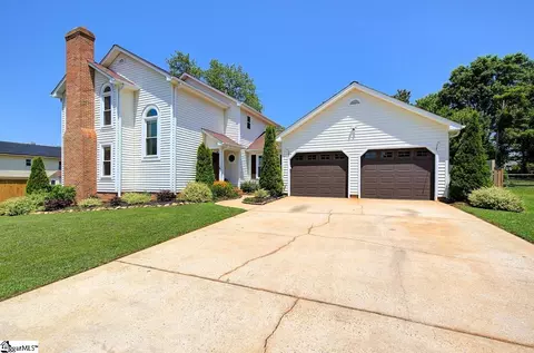 419 Hedgerow Dr, Greenville, SC 29607