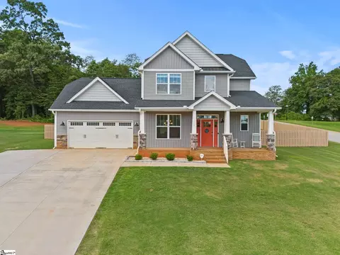 702 Ratchford Ln, Wellford, SC 29385