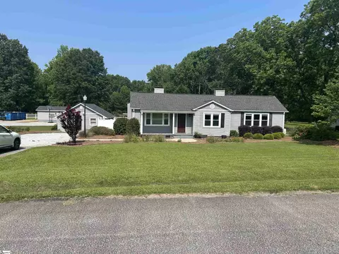 411 Old Colony Rd, Clinton, SC 29325