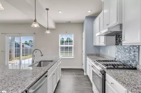 Kitchen - 10 Wiltshire Cir, Easley, SC 29642 photo 1 of 2