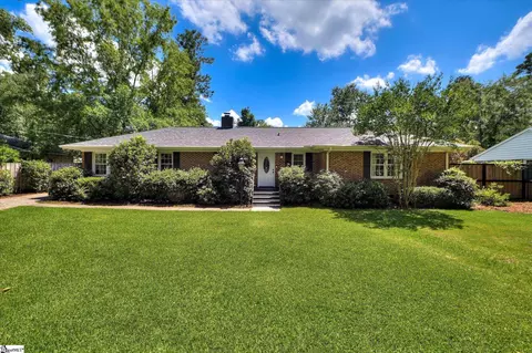 215 SE Barnard Ave, Aiken, SC 29801