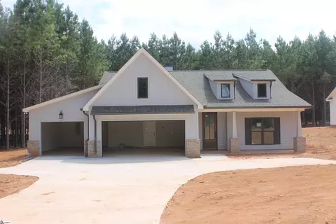 273 Palmetto Rd, Pelzer, SC 29669