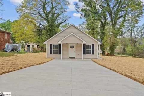 18 Gordon St, Spartanburg, SC 29301