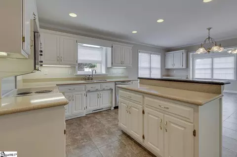 Kitchen - 10 March Winds Ct, Greer, SC 29650 photo 2 of 6