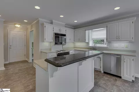 Kitchen - 10 March Winds Ct, Greer, SC 29650 photo 3 of 6