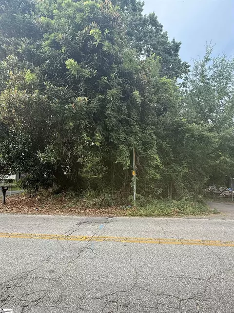114 W Roosevelt Dr, Anderson, SC 29624