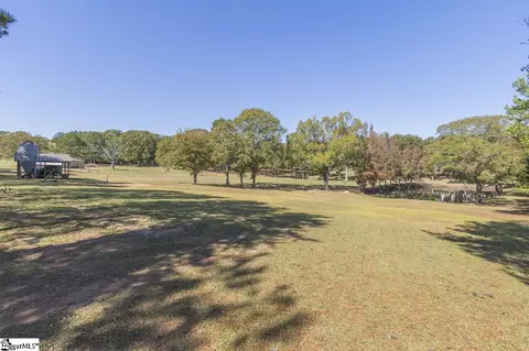 193 Pineland Meadows Rd, Belton, SC 29627