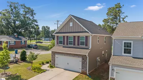 105 Magnolia St, Reidville, SC 29375