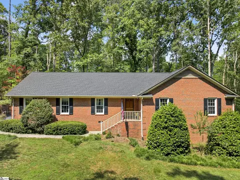 112 Cumberland Dr, Moore, SC 29369