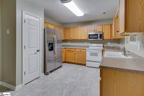27 Enoree View Dr, Greer, SC 29650 photo 10