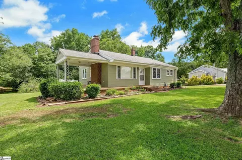 30 Sulphur Springs Rd, Greenville, SC 29617