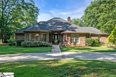 129 Greybridge Rd, Pelzer, SC 29669
