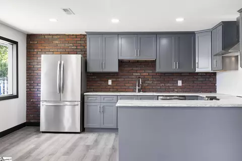Kitchen - 327 W Main St, Clinton, SC 29325 photo 5 of 5