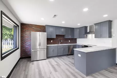 Kitchen - 327 W Main St, Clinton, SC 29325 photo 1 of 5