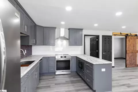 Kitchen - 327 W Main St, Clinton, SC 29325 photo 2 of 5