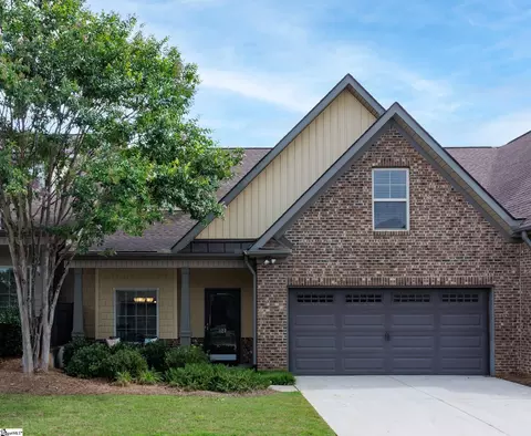 822 Asheton Commons Ln, Simpsonville, SC 29681