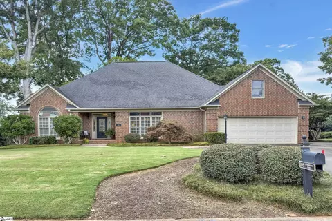 105 N Bennington Dr, Spartanburg, SC 29307