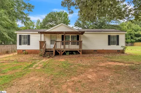205 Chevy Chase Blvd, Pelzer, SC 29669