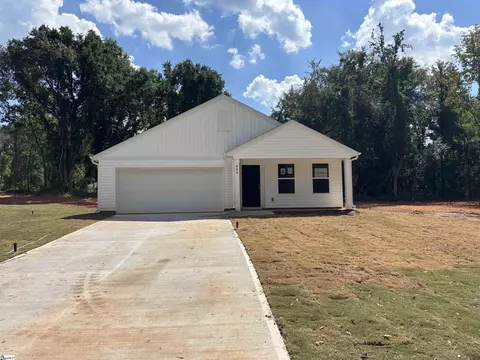 884 Powers Rd, Laurens, SC 29360