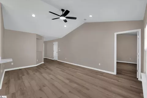 Living - 25 Sunfield Ct, Greer, SC 29650 photo 3 of 4