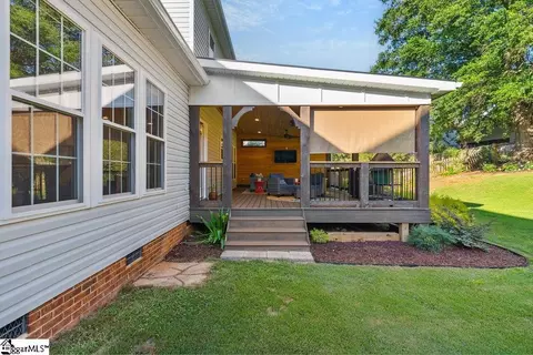 Exterior - 211 Highgate Cir, Greer, SC 29650 photo 6 of 8