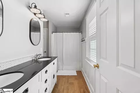 Bath - 211 Highgate Cir, Greer, SC 29650 photo 1 of 4