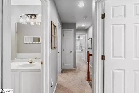 Entry Way - 211 Highgate Cir, Greer, SC 29650 photo 4 of 5