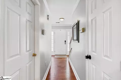 Entry Way - 211 Highgate Cir, Greer, SC 29650 photo 2 of 5