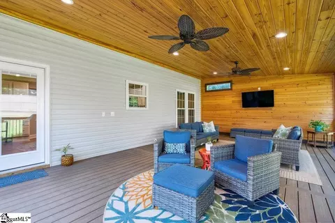 Exterior - 211 Highgate Cir, Greer, SC 29650 photo 4 of 8