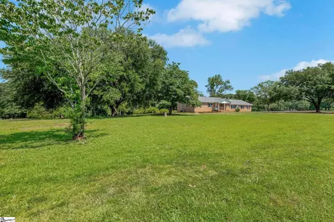 1527 Jonesville Rd, Simpsonville, SC 29681