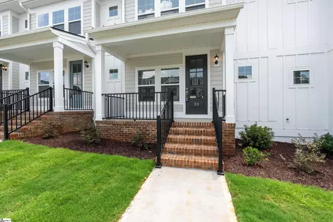 39 Leander Dr, Greer, SC 29651
