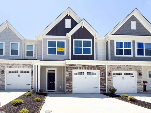 619 Autumn Lake Rd, Simpsonville, SC 29681