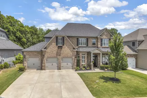 100 Elmway Ln, Simpsonville, SC 29681