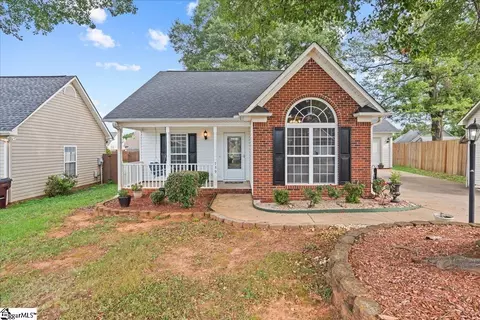 739 Running Creek Ln, Boiling Springs, SC 29316