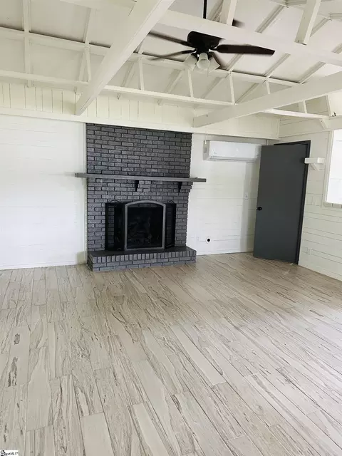 Living - 276 Lorretta Ln, Waterloo, SC 29384 photo 1 of 4