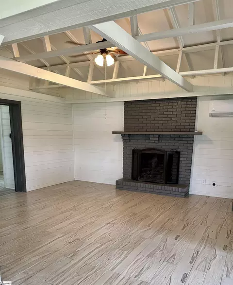 Living - 276 Lorretta Ln, Waterloo, SC 29384 photo 4 of 4