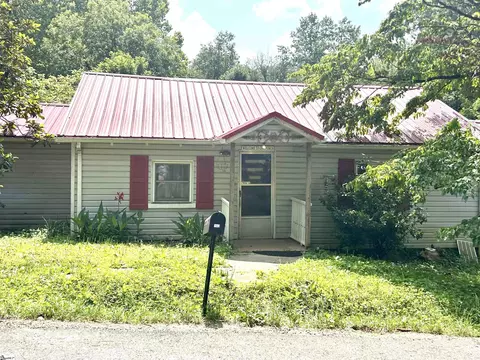 103 Robin Hood Rd, Taylors, SC 29687
