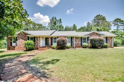118 Knollview Dr, Greenville, SC 29611