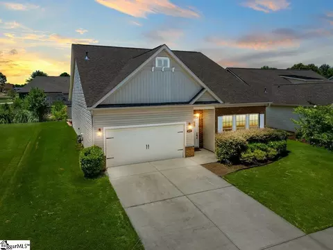688 Ridgeville Crossing Dr, Inman, SC 29349