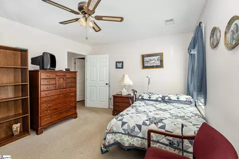 Bedroom - 183 Eagle Ridge Dr, Chesnee, SC 29323 photo 2 of 4