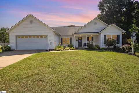 183 Eagle Ridge Dr, Chesnee, SC 29323