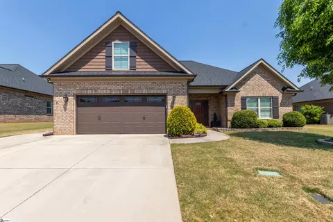 14 Ana Rose Ct, Greer, SC 29651