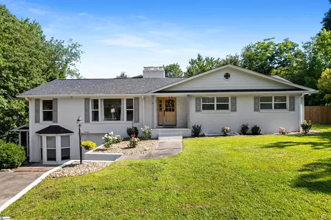 11 Northway Dr, Taylors, SC 29687